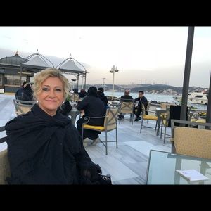 Meet your Posher, Gonca